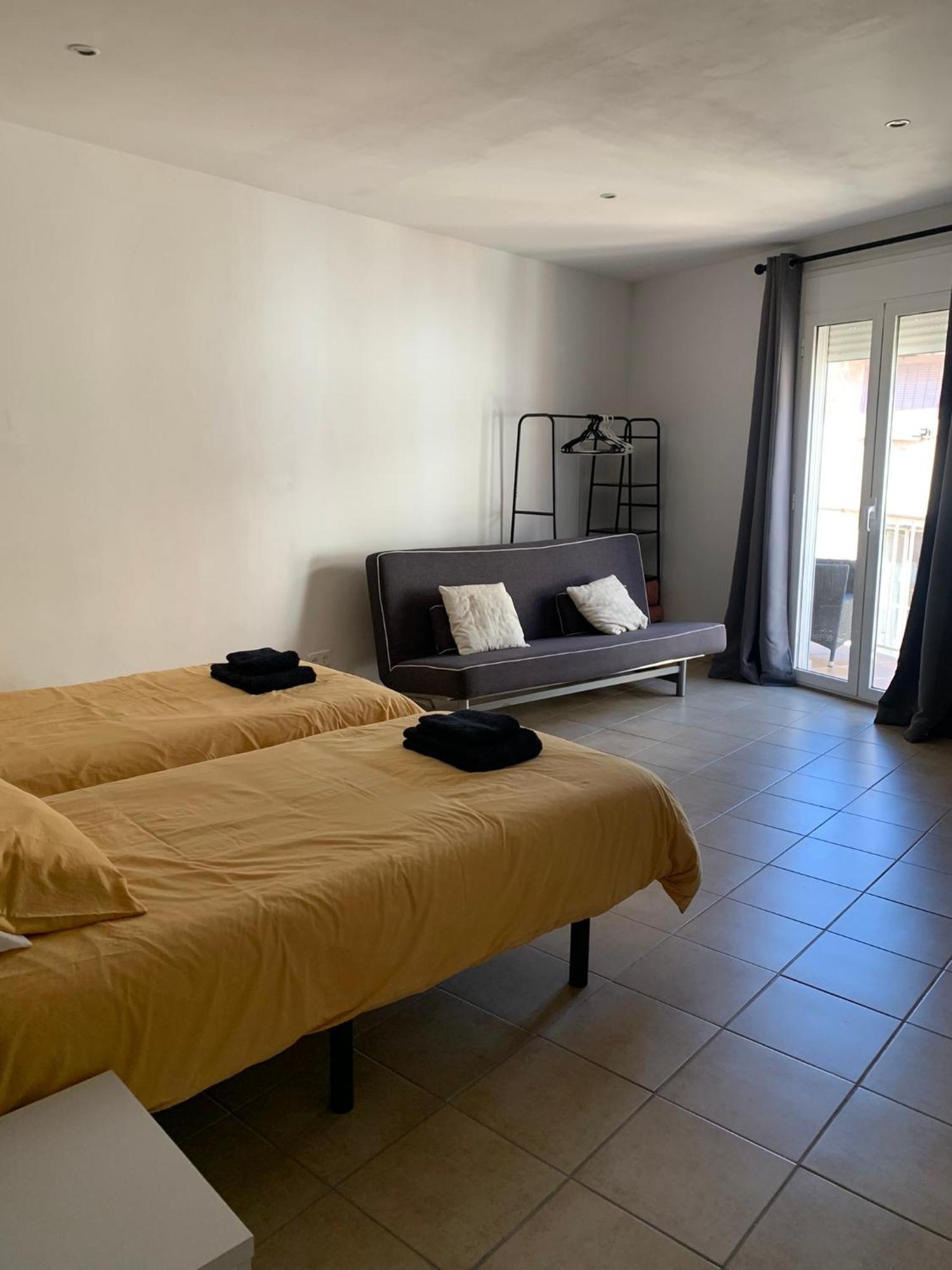 Hostal Casa Michaels Mora d'Ebre Exterior photo